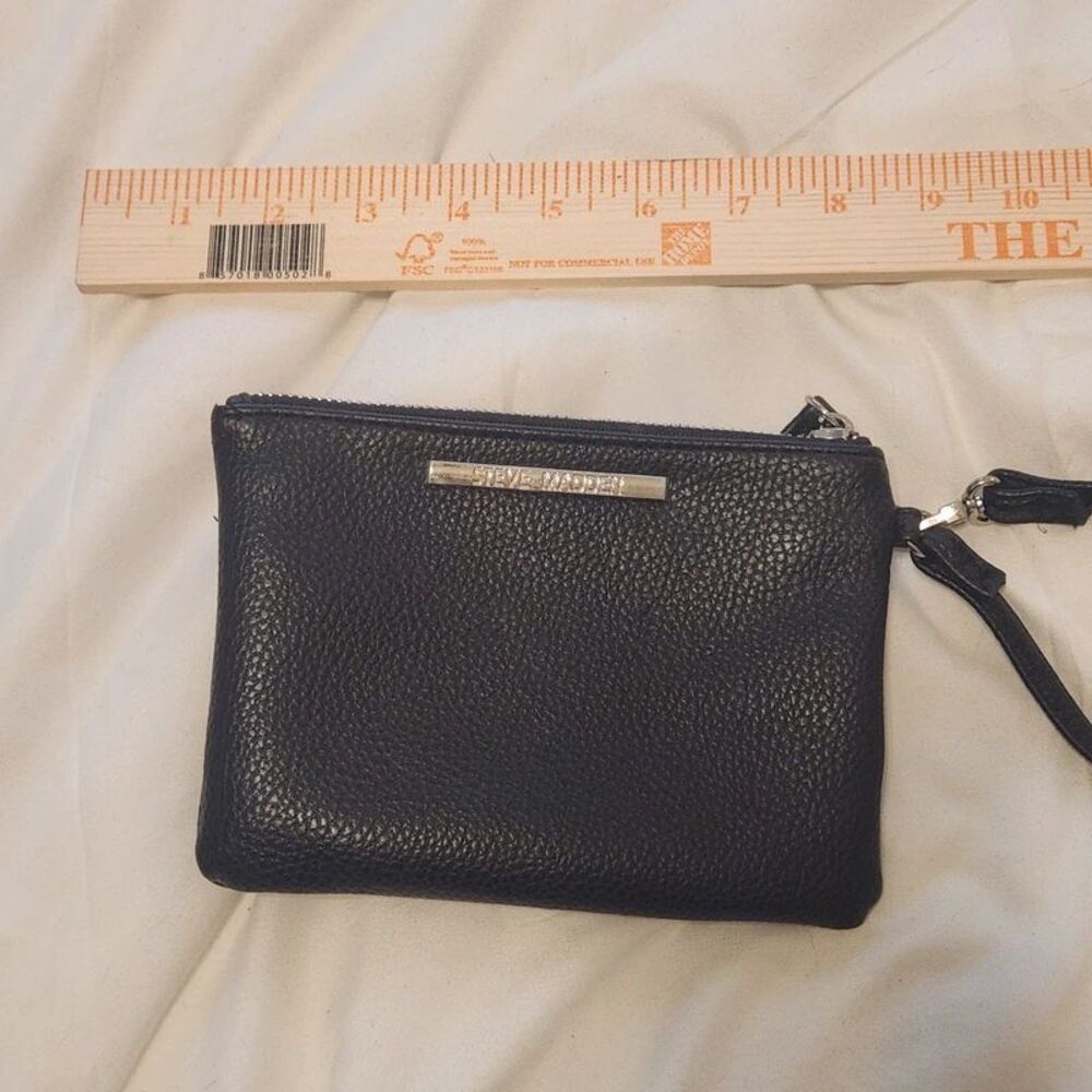 Steve Madden Black Pebbled Wristlet Clutch Silver Tone Hardware Good Condition
